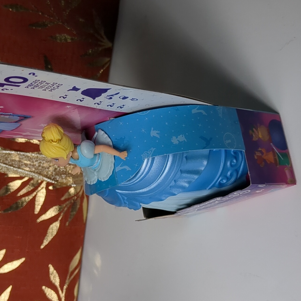 Disney princess fashion surprise - Picture 5 of 10